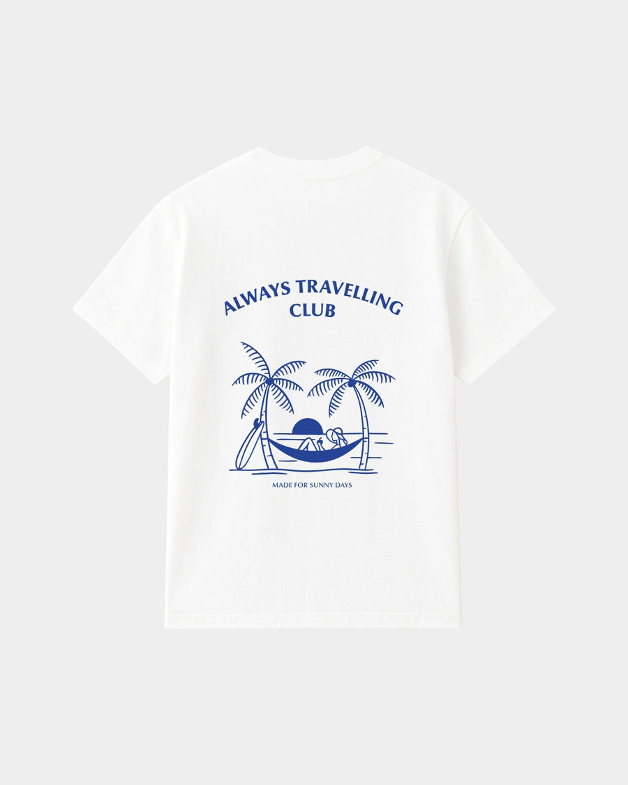 Wit bamboe T-shirt Hammock van Glint Antwerp met blauwe Always Travelling Club-print op de rug, unisex